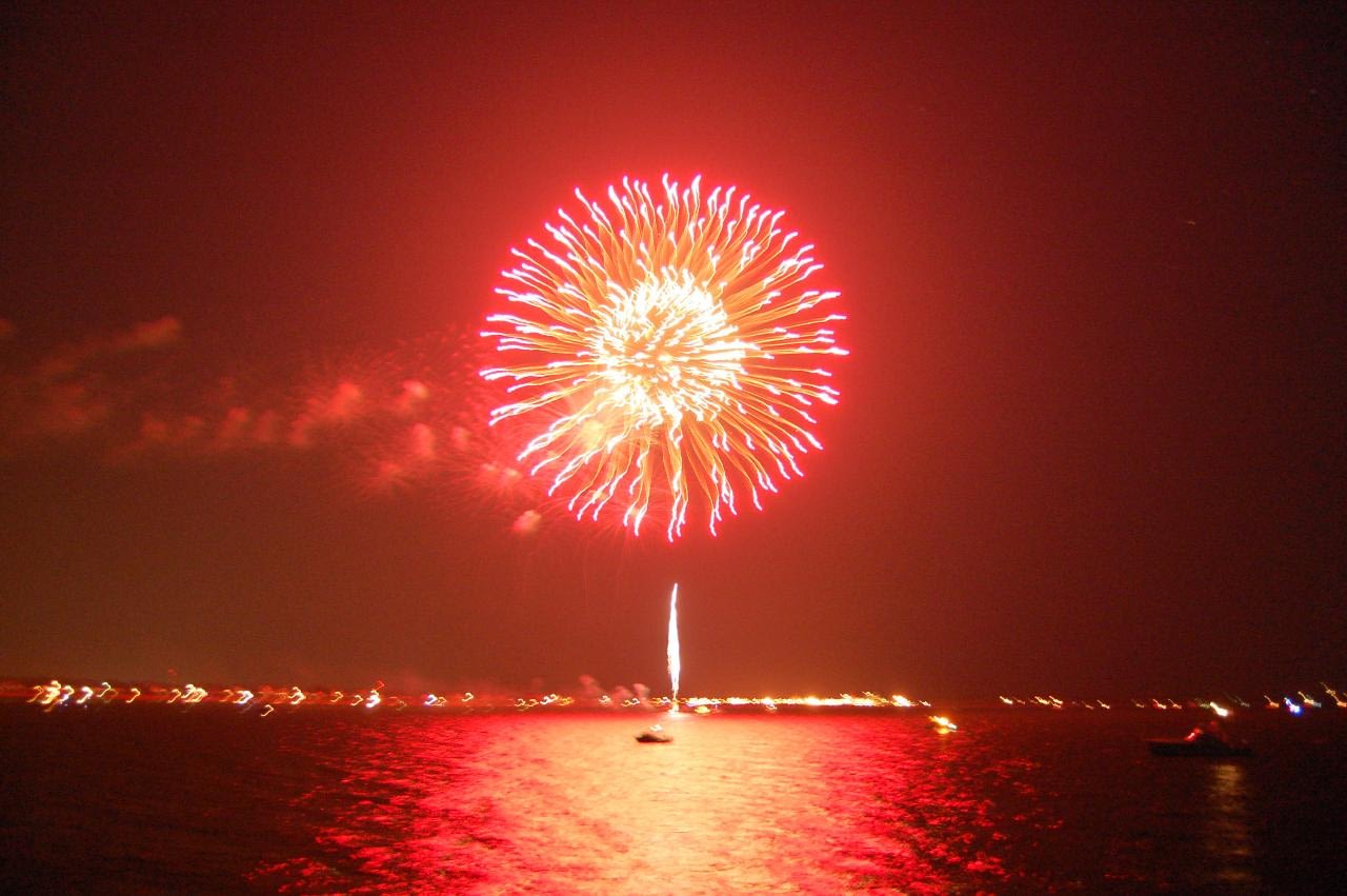 fireworks cruise cape may