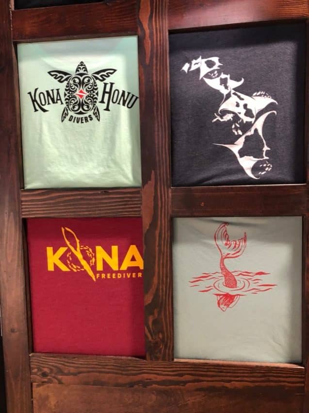 dive shop t shirt display Kona Hawaii