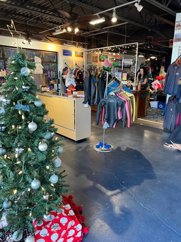 inside of dive shop with Christmas tree