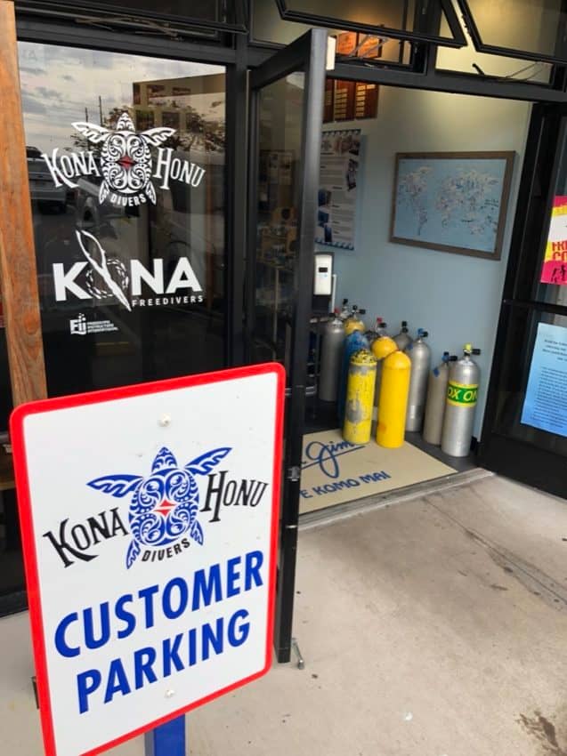 entrance to dive shop Kona Honu Divers