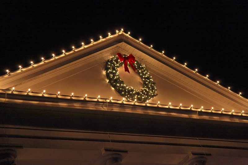 Hanging Christmas Lights Without Damaging Your Roof System Joe Hall